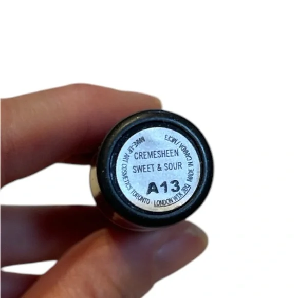 MAC Cremesheen Sweet & Sour Lipstick - Picture 5 of 10